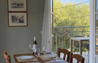 Regina Villa - Photo 13