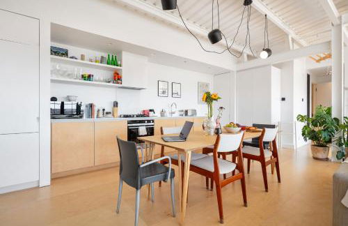 Large Penthouse in unique former Warehouse furnished with premium fittings for a luxurious stay - Foto 14