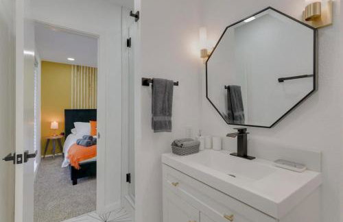 Texas Designer Home with Private Hot Tub and Pool - Foto 24