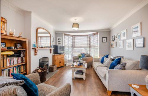 3 Bed in Wrentham oc-15mill - Photo 1