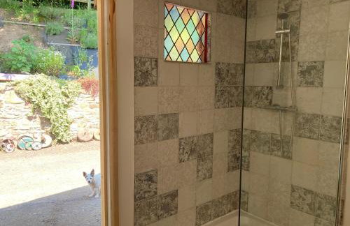 Outstandingly Situated Cosy Shepherds Hut - Foto 51