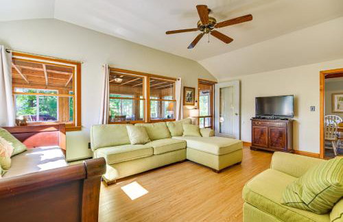 Waterfront Escape with Beach Access in Bridgton - Foto 5