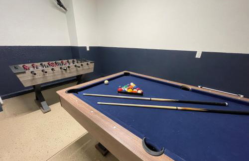 556 Gorgeous home with Pool and Spa Not Overlooked at Back 3 Bedrooms and 2 Full Bathrooms - Foto 12