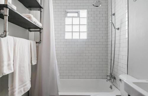 Industrial Loft Offers Historic Feel with Modern Amenities 3BR & 2BA #DCottage - Foto 25