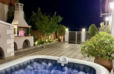 Villa Asterousia with Heated Jacuzzi, BBQ & Lounge - Photo 1