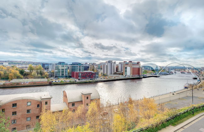 Swan Apartments - By Week2Week - Photo 9