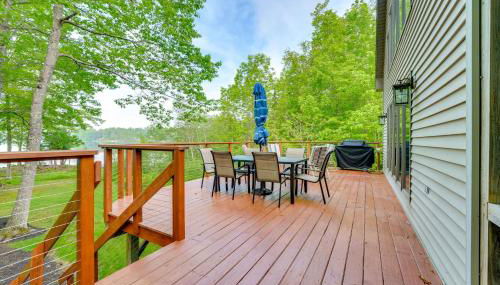 Hot Tub and Boat Dock Waterfront Maine Retreat! - Foto 3