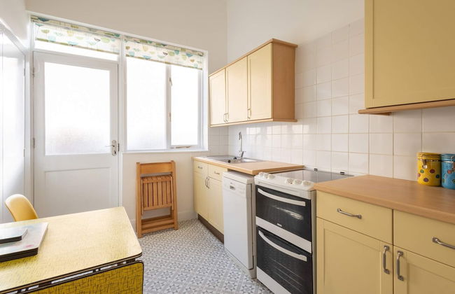 Host Stay Chatsworth Court Apartment - Photo 11