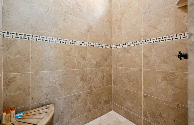 Screened-in Porch Walkable to Soco - Foto 25