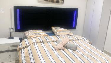 Logement F2 entier calme à 20 mins de paris , Stade 2 France, Aéro CDG, Parc des expositions, Disneyland Paris,Futuroscope, Tour Eiffel - Foto 2, wardrobe