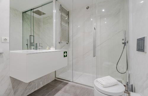 River Town View - Luxury Apartment with Jacuzzi on Terrace - Foto 34