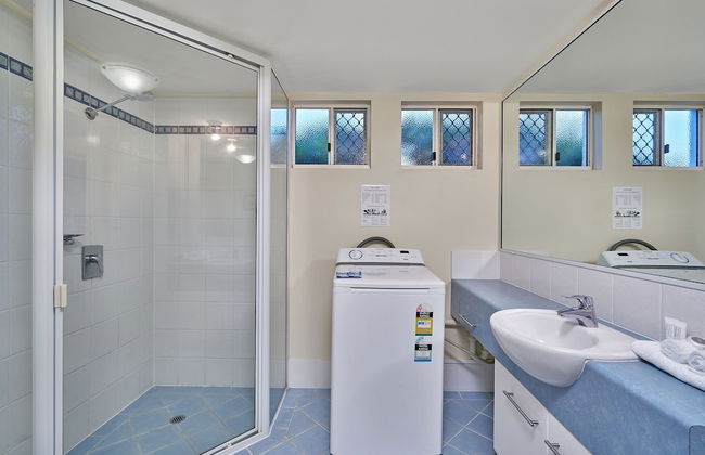 North Cove Waterfront Suites - Photo 26