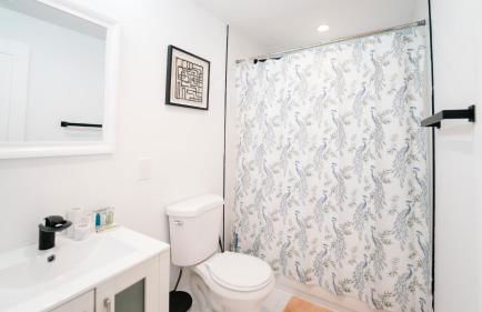 Cozy 1BR 1BA Retreat in a Private DC Basement - Foto 3