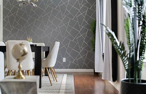 High End Design Home with Pool & Hot Tub Gameroom - Foto 18