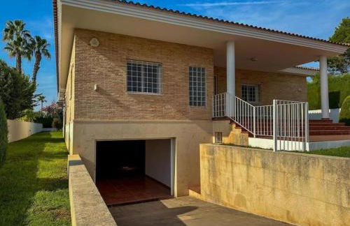 Casa Chalet Villa con piscina, jardín y aire acondicionado cerca de Valencia en La Eliana-L'Eliana - Foto 33