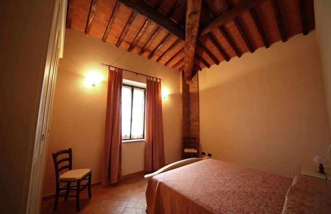 Lovely Farmhouse in Asciano With Swimming Pool - Foto 6