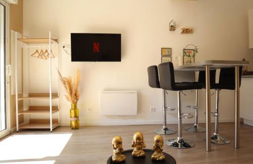 Le Moment Bien-Être - jacuzzi privatif, terrasse et parking privé gratuit au centre de Saint-Omer - Foto 24