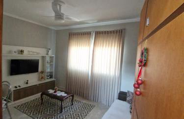 Apto com 3 quartos,1 vaga garagem e quintal - Foto 3