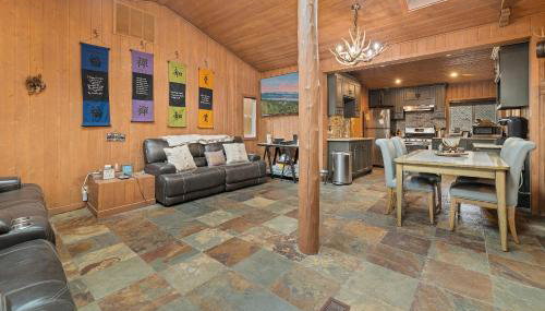 Louie Bear - Perfect cabin for families! It comes with a hot tub! - Foto 4