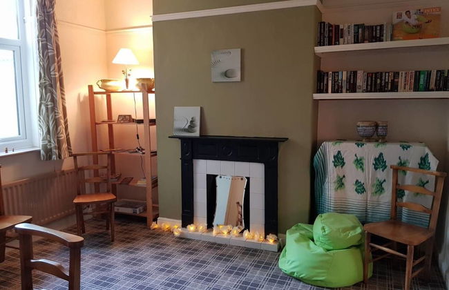 House - Sleeps 4 - Pets Ok - Parking - Garden - Foto 7