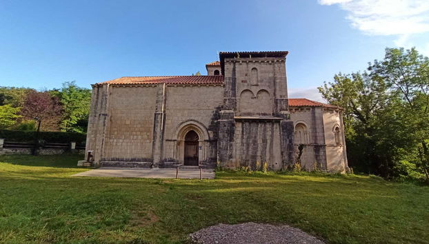 Iglesia de Santa María de Siones