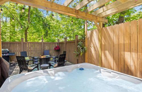 Hot Tub! Close to Cornell, Ithaca College, Commons! - Foto 1