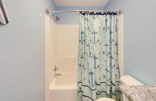 Coastal Emerald Isle Retreat with Deck and Grill! - Foto 20