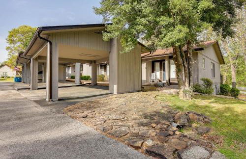 Bella Vista Townhome with Deck Near Back 40 Trails! - Foto 25