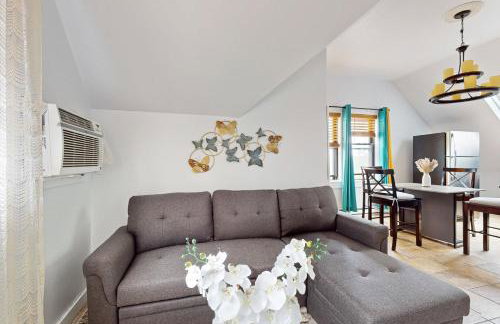 3 Mi to Franklin Park Zoo! Bright Residential Stay - Foto 6