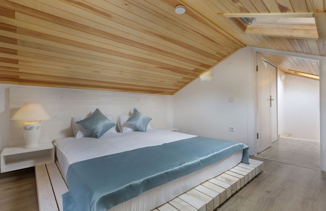 Kybele Suits - Photo 6