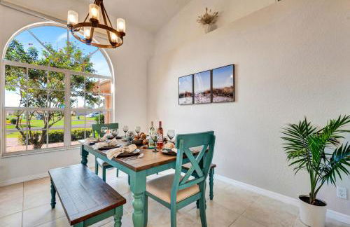 Spacious Canal-View Home with Pool and Game Room - Foto 30