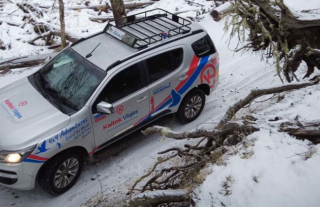 Tour en 4x4 por los lagos Escondido y Fagnano + Estancia La Carmen - Foto 1