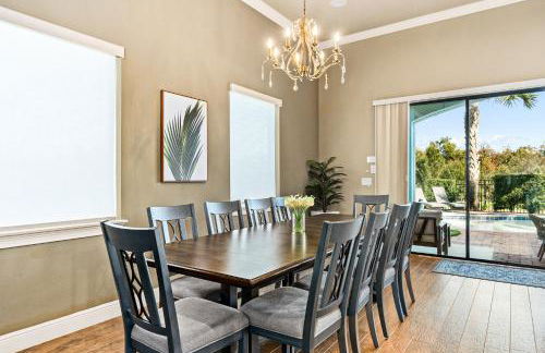 Luxury Resort Family Home Professionally Furnished Ultra Comfortable beds Epic Mario Game Room Themed Bedrooms Heated Pool and Spa Outdoor Grill Golf Course View - Foto 25