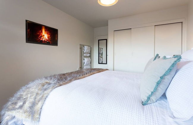 Distinctive Adjacent Two Lake View Townhouses - Foto 9