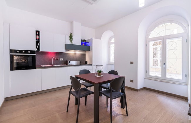 JOIVY Exclusive 2-Bedroom Villa with Private Garden - 5 minutes from the Colosseum - Photo 72