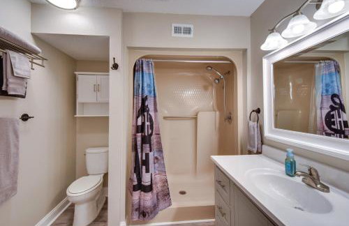 Walk to Lake Keowee Salem Townhome with Deck - Foto 17