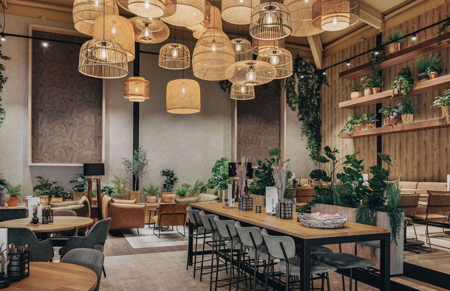 Restyled Holiday Home with Fireplace near Beach - Photo 15