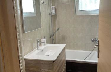 Elegant Glyfada Apartment-private Garden-Near METRO - Foto 2