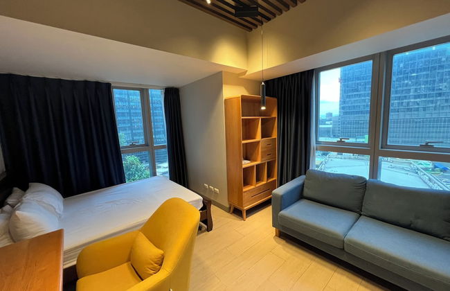 Uptown Park Suites Tower 1 - Photo 3