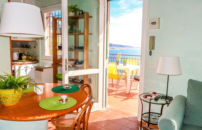 2 bedroom Apartment in Ventimiglia with garden and terrace - Photo 2
