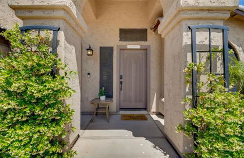 Near Golf and Hikes! Poolside Retreat in Phoenix - Foto 32