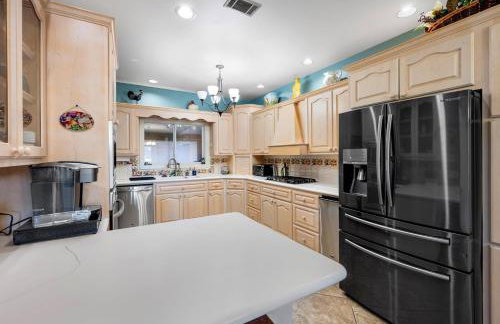 Waterfront & Pet-friendly 3-Acre Home with fire-pit - Photo 5