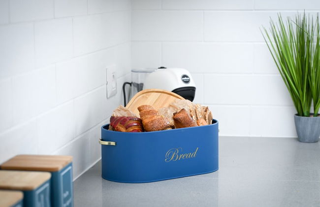 Stylish Coastal Oasis by Sea N' Rent - Foto 25