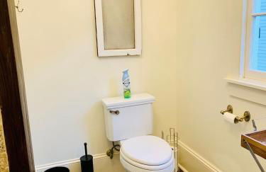 Charming Creole Cottage 2 Blocks Across Rampart St from French Quarter - Photo 31