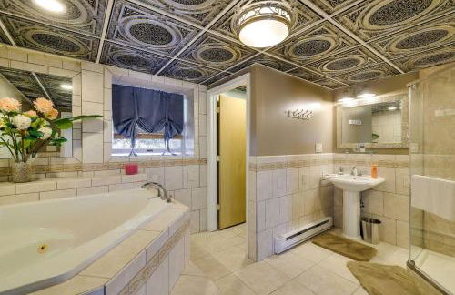 11 Mi to Slopes! Poconos Lake House with Beach - Foto 25