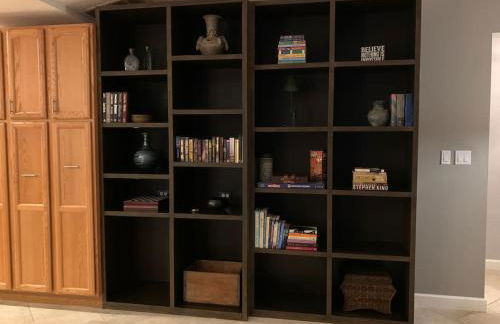 Lakefront Home Where You Can Retreat and Relax - Foto 13