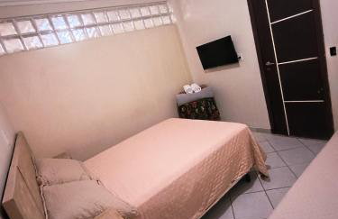 Apto inteiro 3 quartos, sendo duas suítes - Foto 7