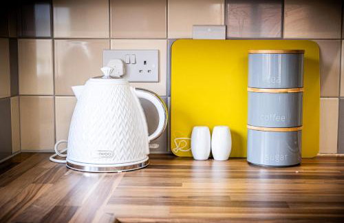 Contractors Retreat 3 bedroom house, sleeps up to 7, free parking - Foto 20