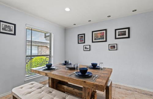 Spacious Preston Hollow Condo - Foto 4