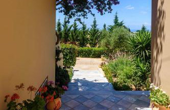 Terpsi Apartments - Kyparissia Garden Retreats - Photo 23